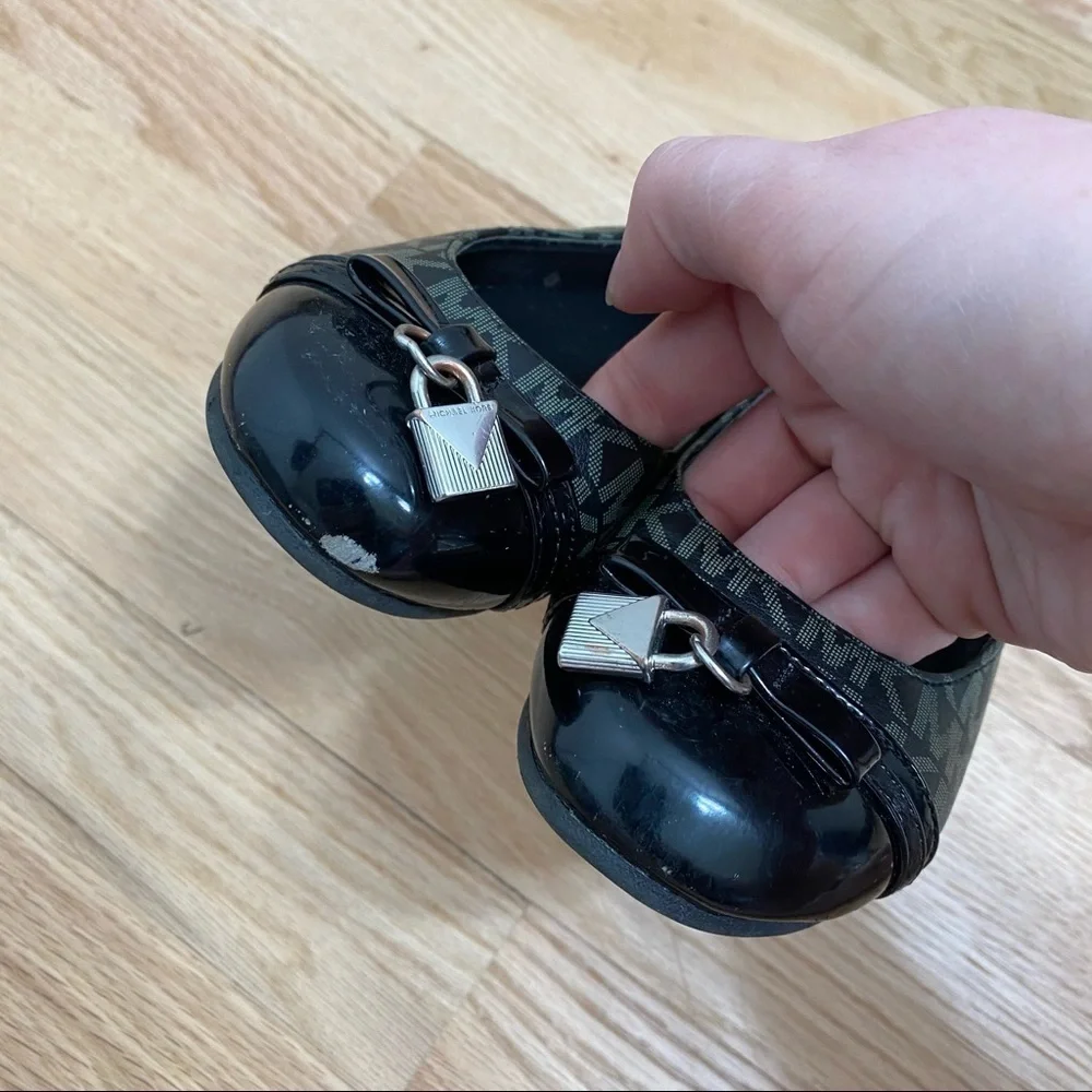 Michael Kors Girls Flats Black Monogram Sz 11 Gray